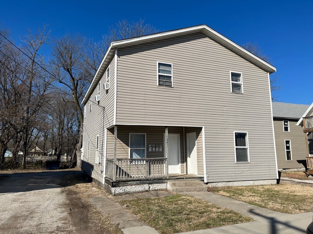 Lynn Street Apartment - 1343 N Lyon #1