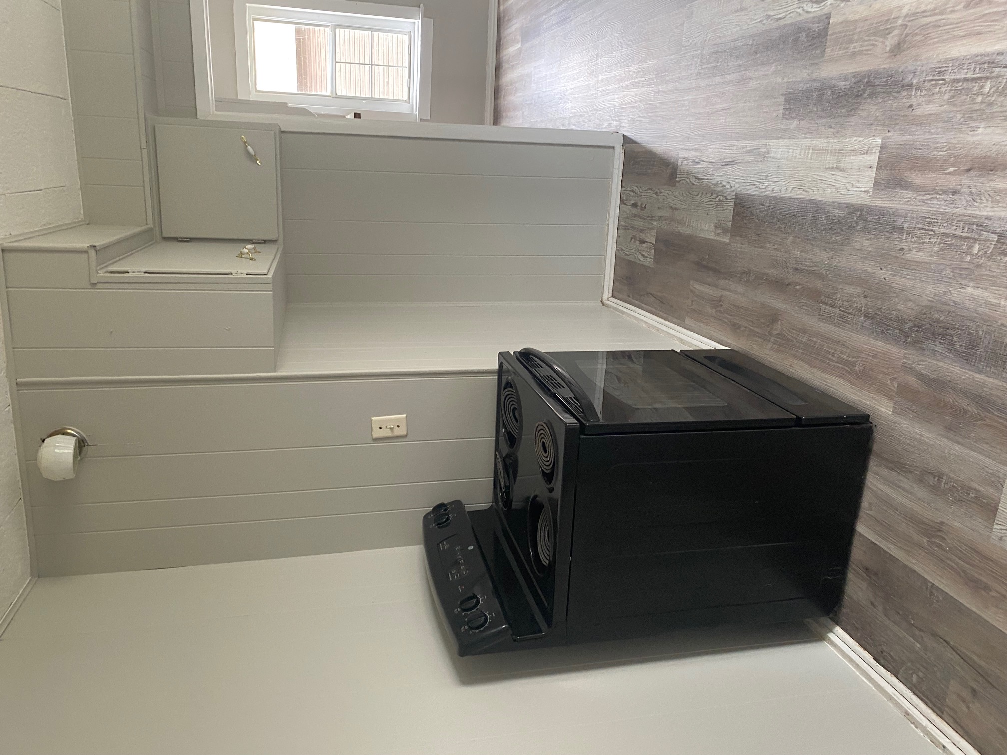 718 West Nichols Street